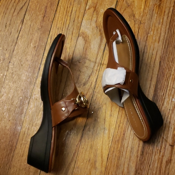 MARC FISHER ARIANA THONG SLIPPERS SIZE 7M - Picture 2 of 8